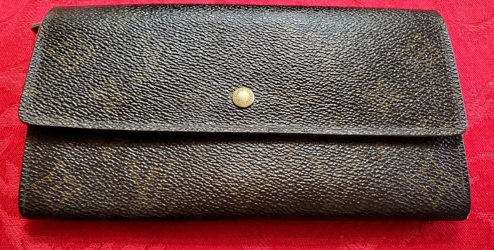 Auth Louis Vuiton Monogram Wallet